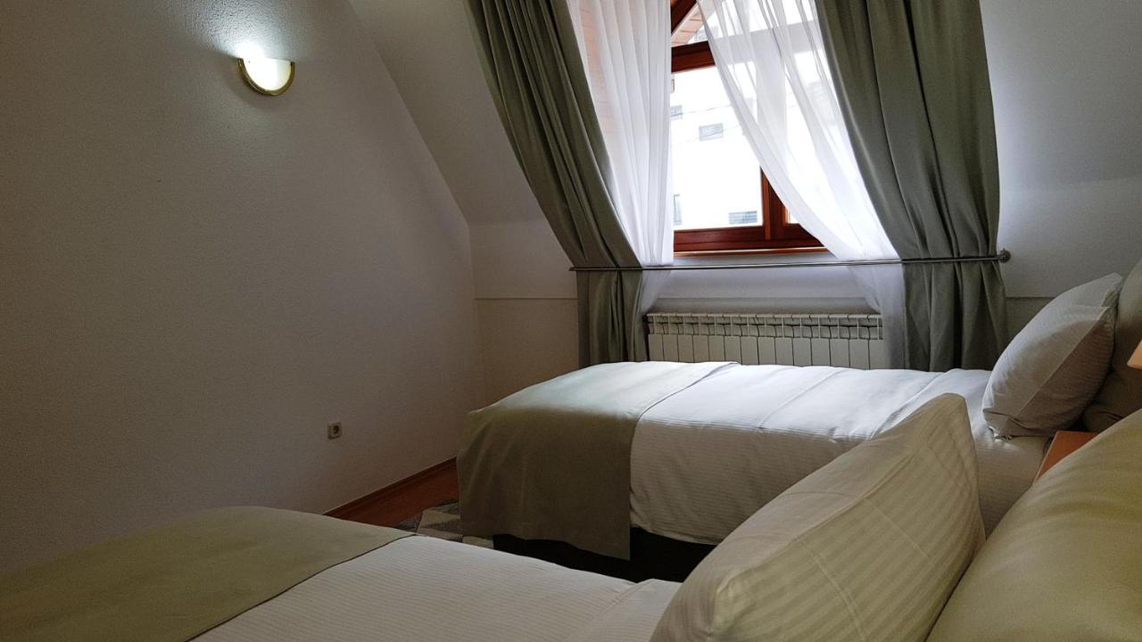 Apartment Cobanija ซาราเยโว ภายนอก รูปภาพ